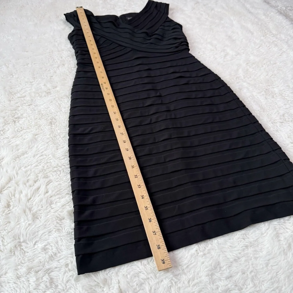 Adrianna Papell Woman Black V-Neck Sleeveless Sheath Dress US10 Evening Cocktail - Picture 6 of 9